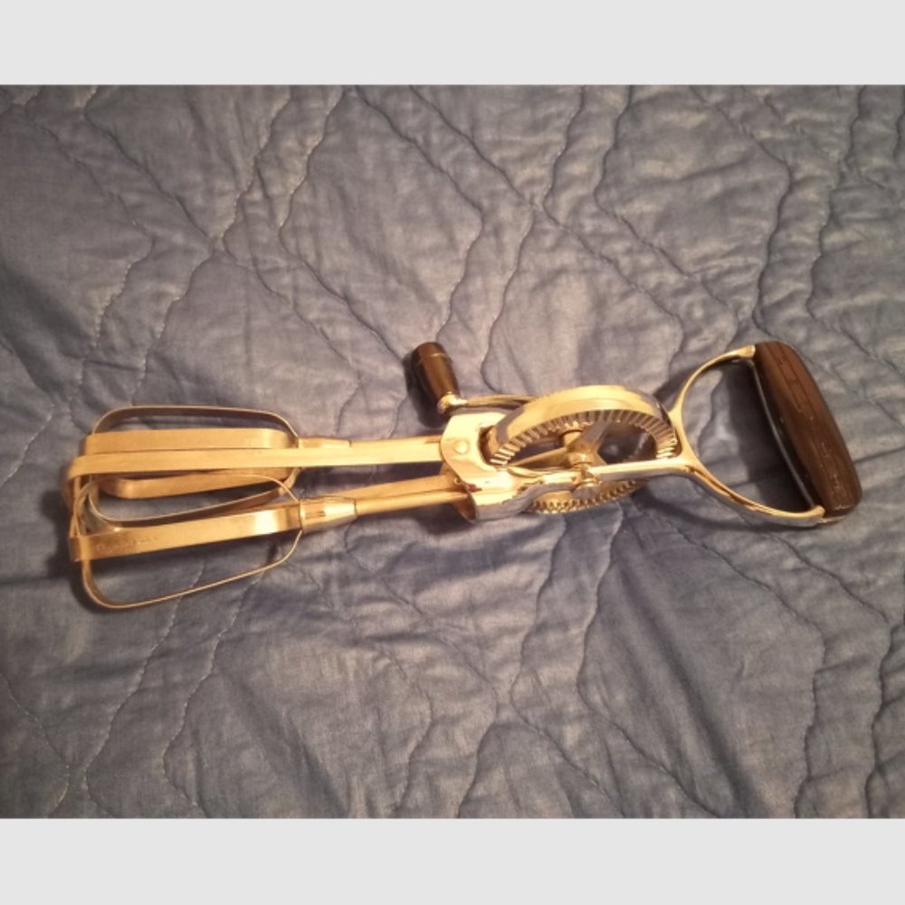 Vintage EKCO  Stainless Steel Hand-Held Mixer / Egg Beater, Pre-Owned